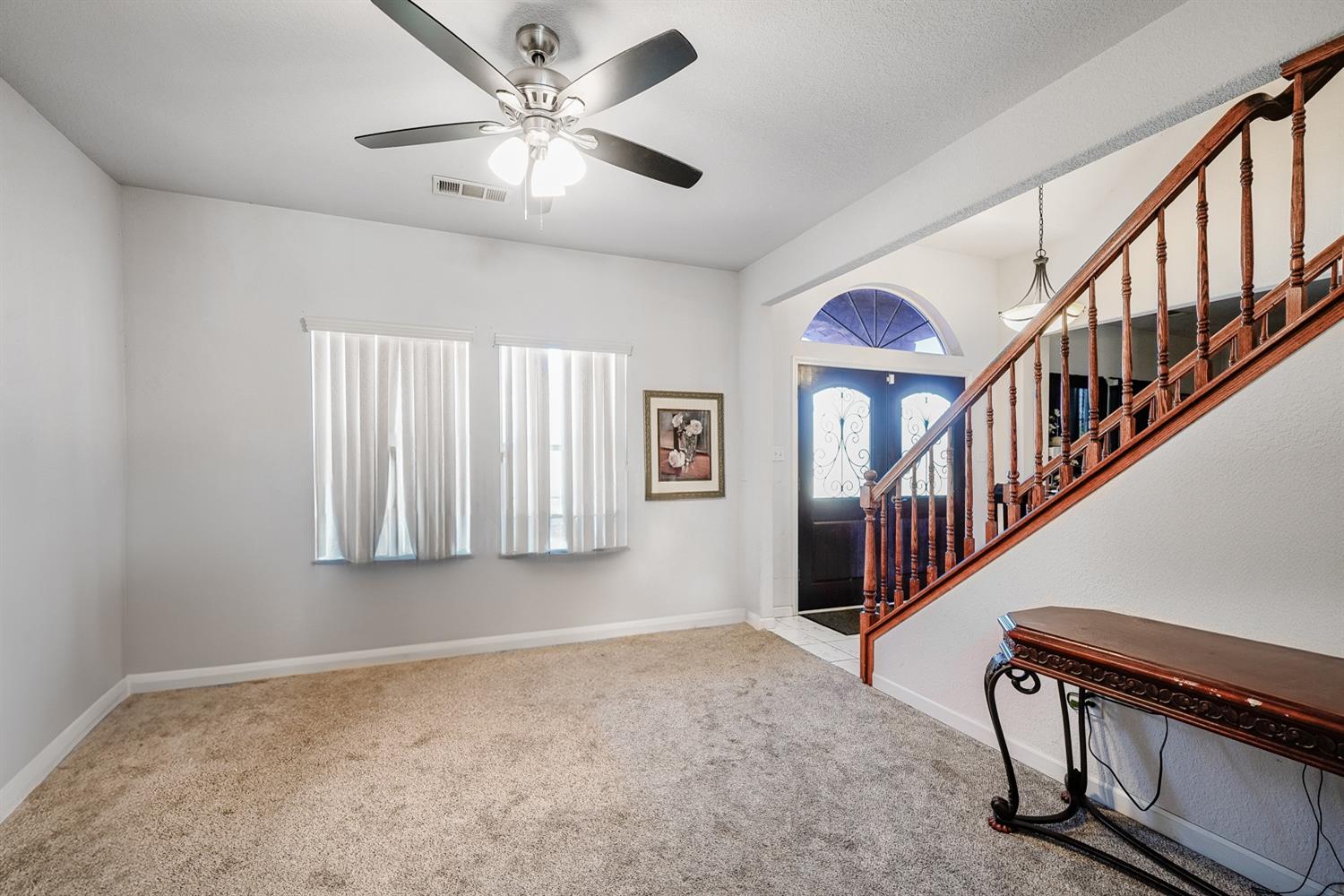 19360 Maple Ave, Laton, CA 93242