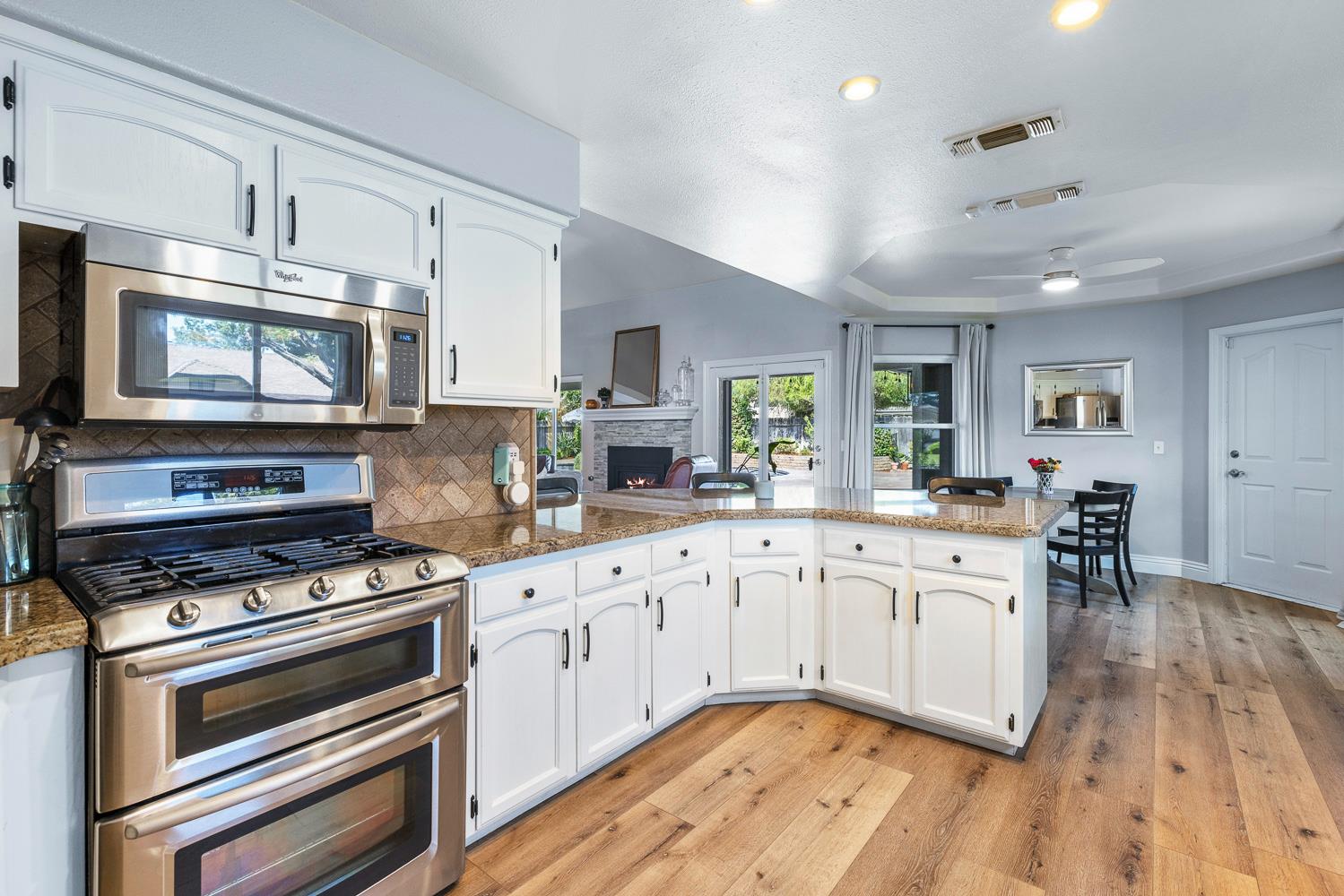 503 W Athens Ave, Clovis, CA 93611