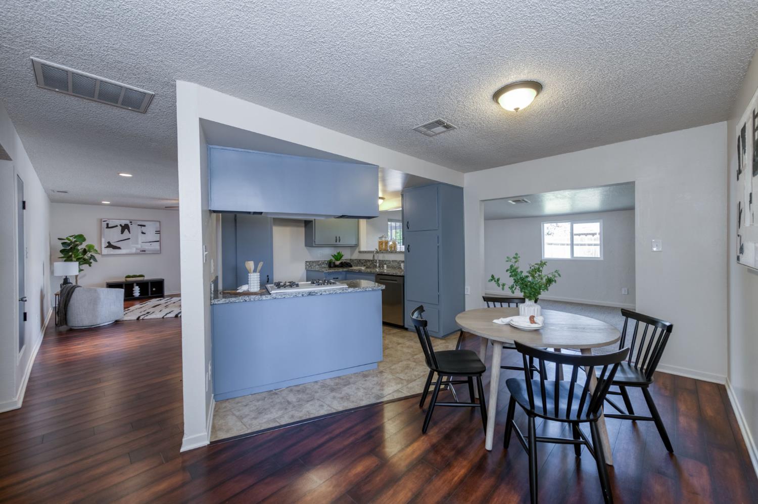 11311 Dan Dr, Armona, CA 93202