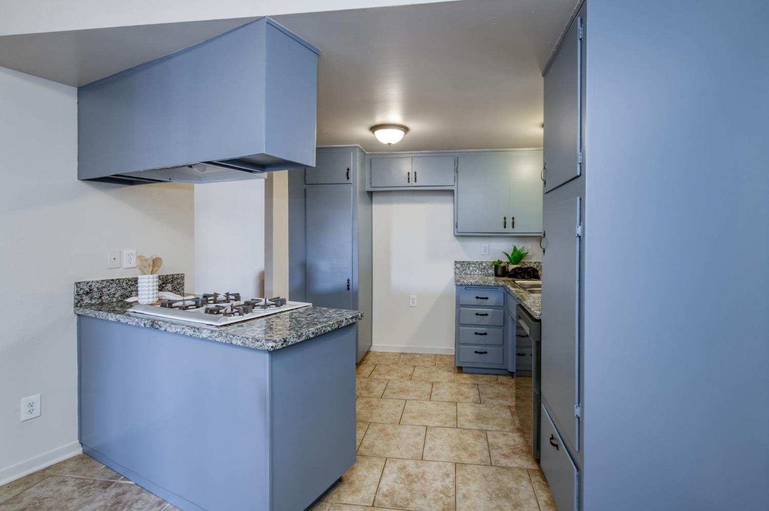 11311 Dan Dr, Armona, CA 93202