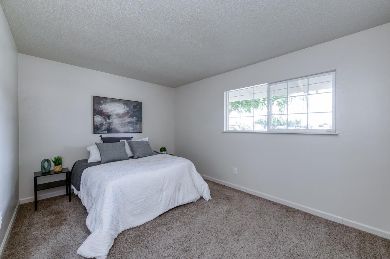 11311 Dan Dr, Armona, CA 93202