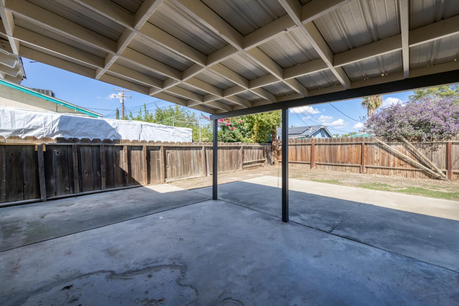 11311 Dan Dr, Armona, CA 93202