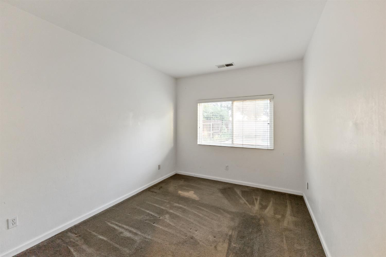 6083 E Andrews Ave, Fresno, CA 93727