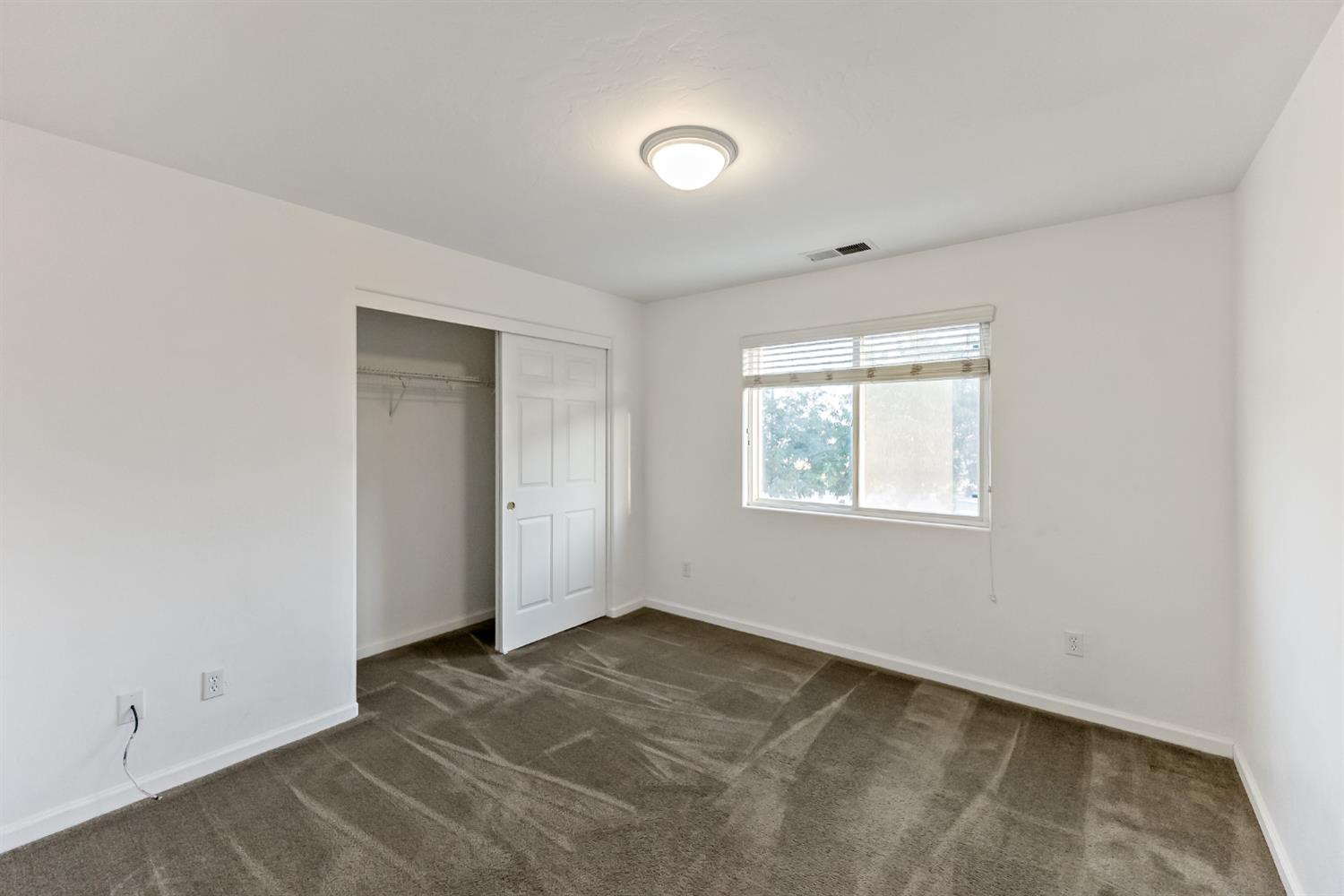 6083 E Andrews Ave, Fresno, CA 93727