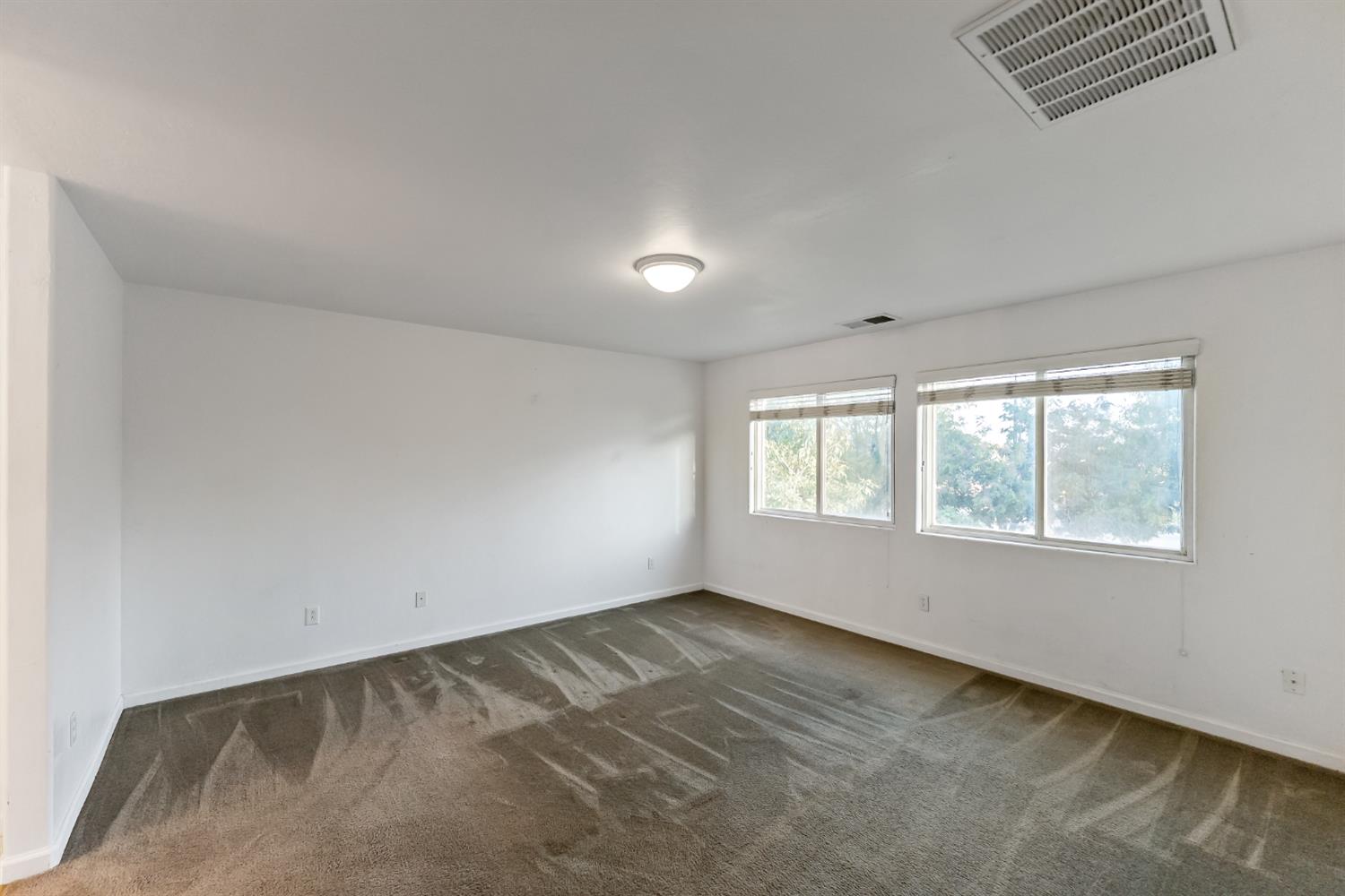 6083 E Andrews Ave, Fresno, CA 93727