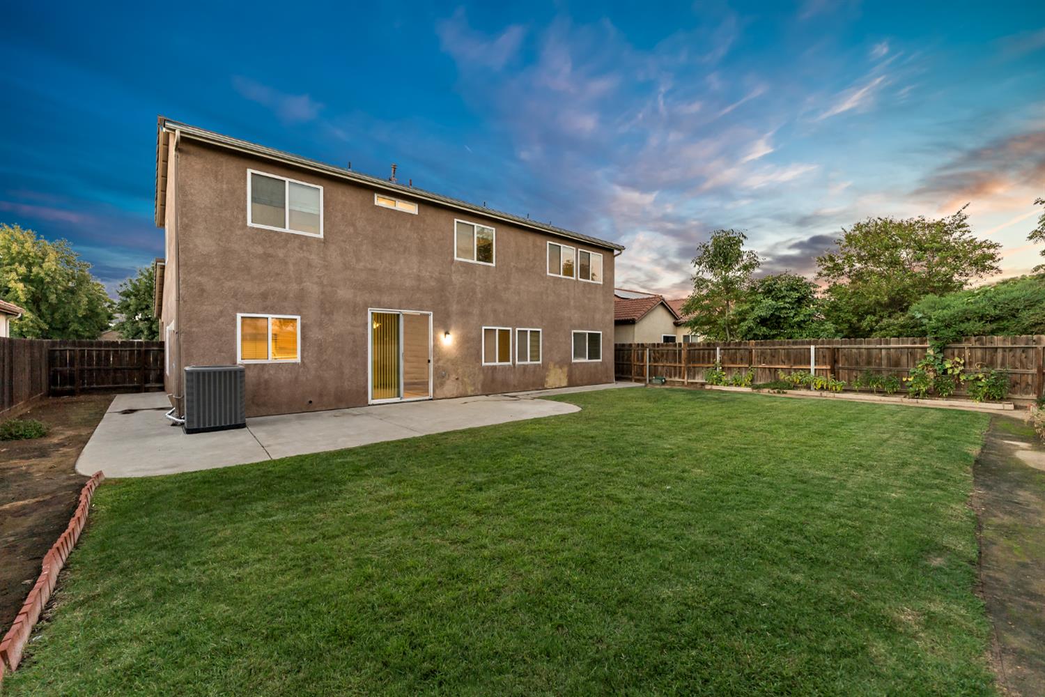 6083 E Andrews Ave, Fresno, CA 93727