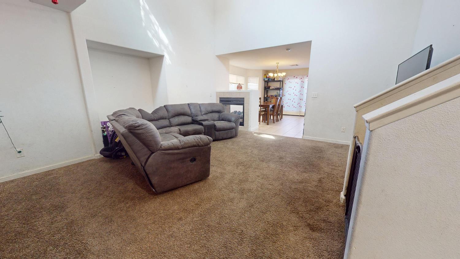 185 River Pointe, Madera, CA 93637