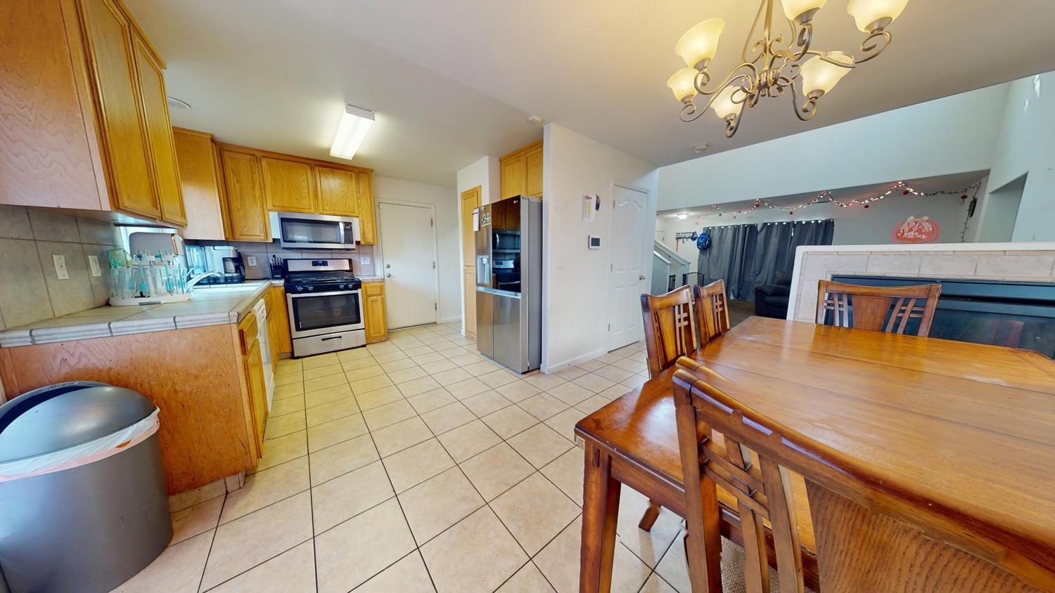 185 River Pointe, Madera, CA 93637