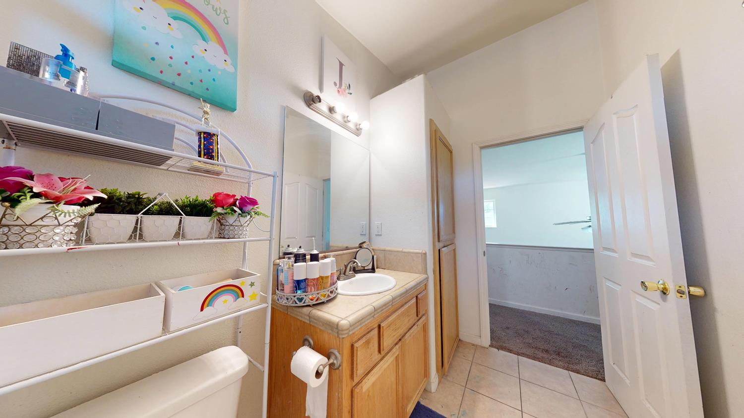 185 River Pointe, Madera, CA 93637