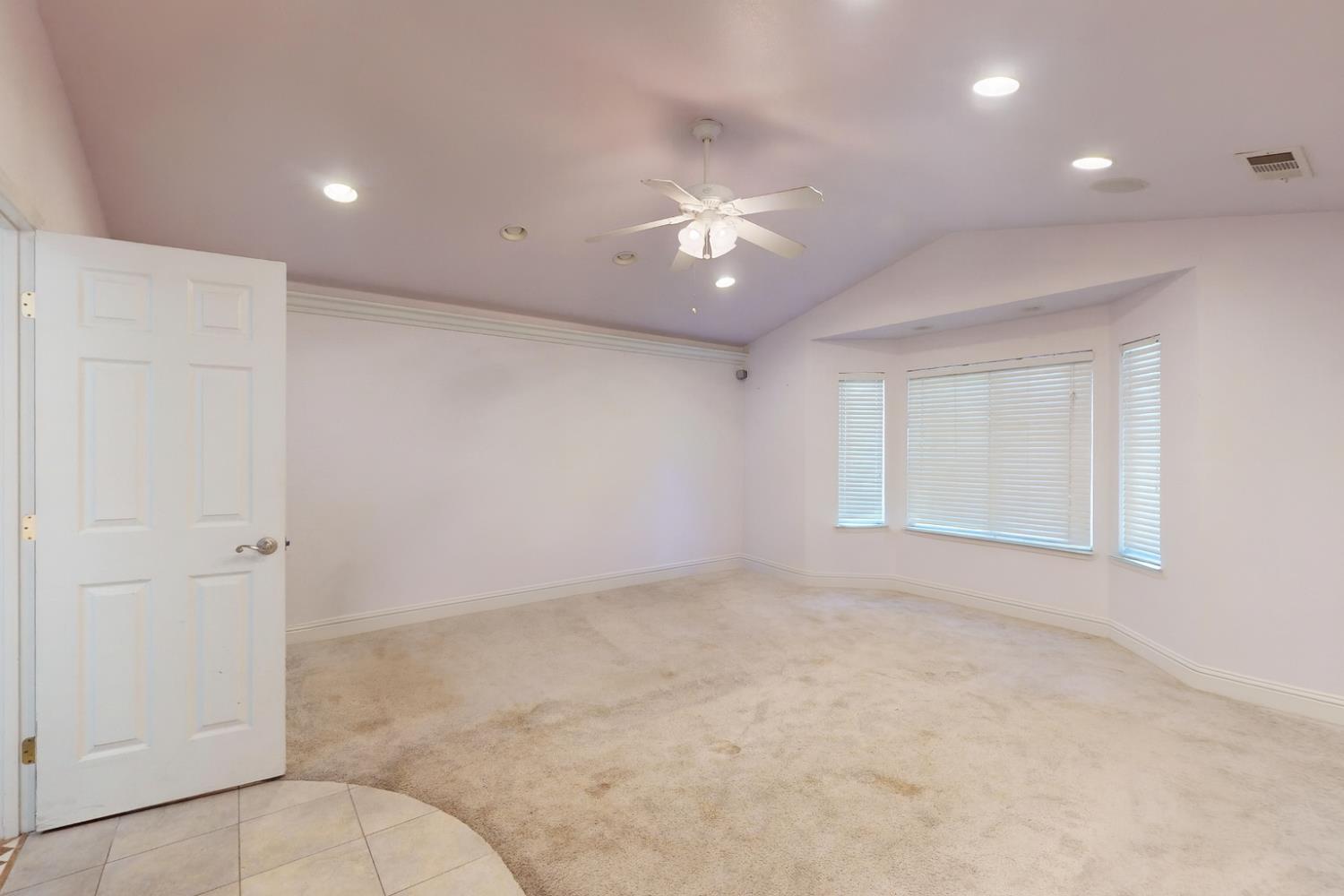 17841 Rodeo Dr, Madera, CA 93638