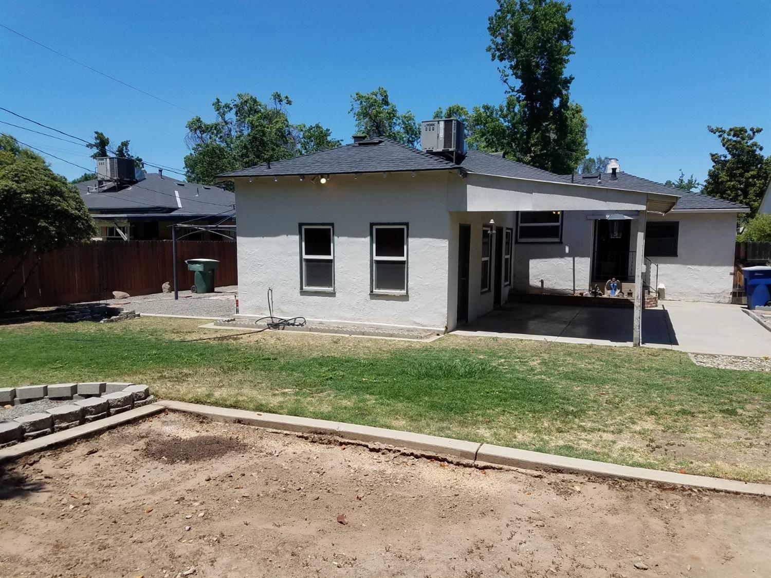 36 E Cortland Ave, Fresno, CA 93704