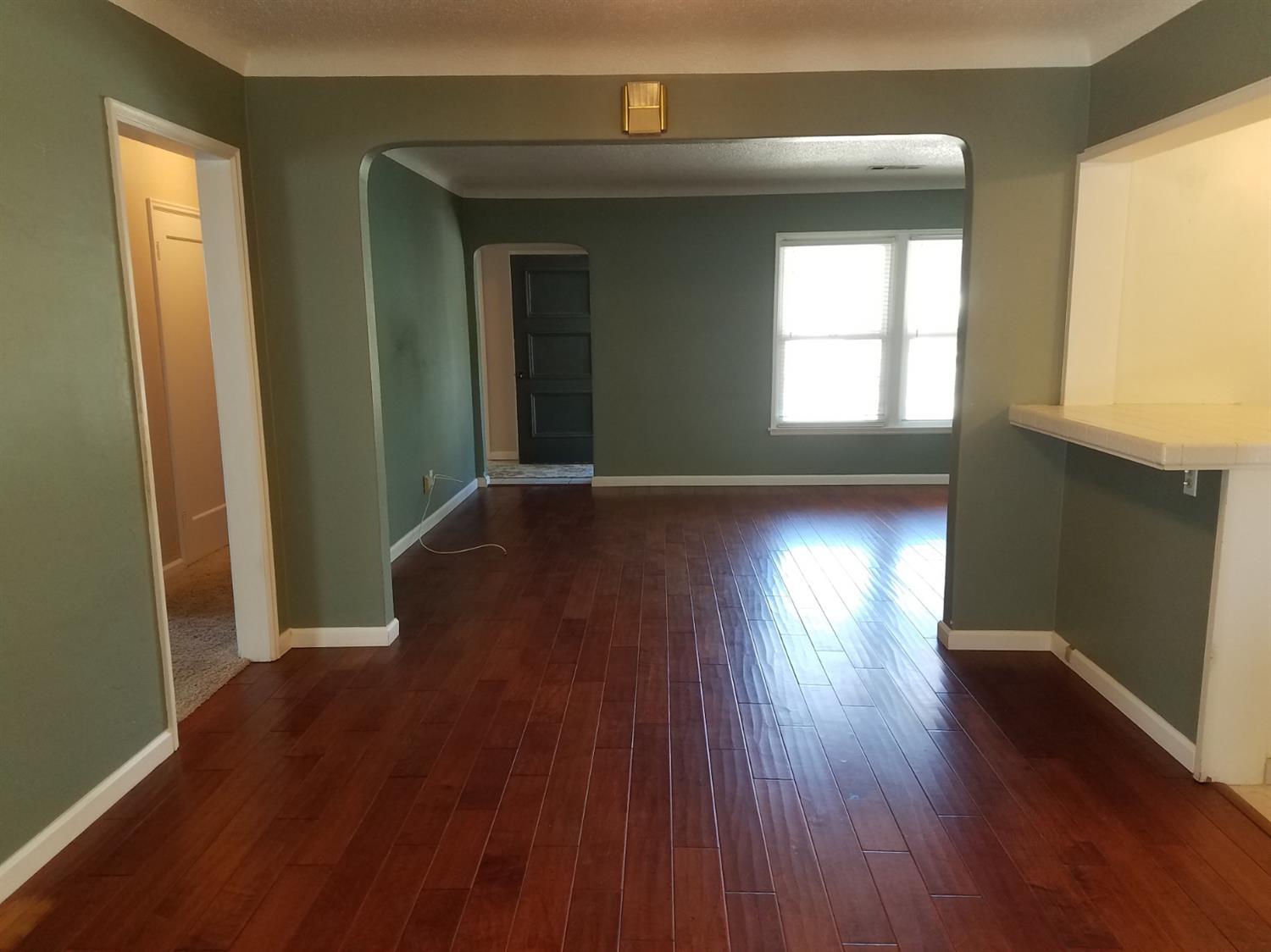 36 E Cortland Ave, Fresno, CA 93704