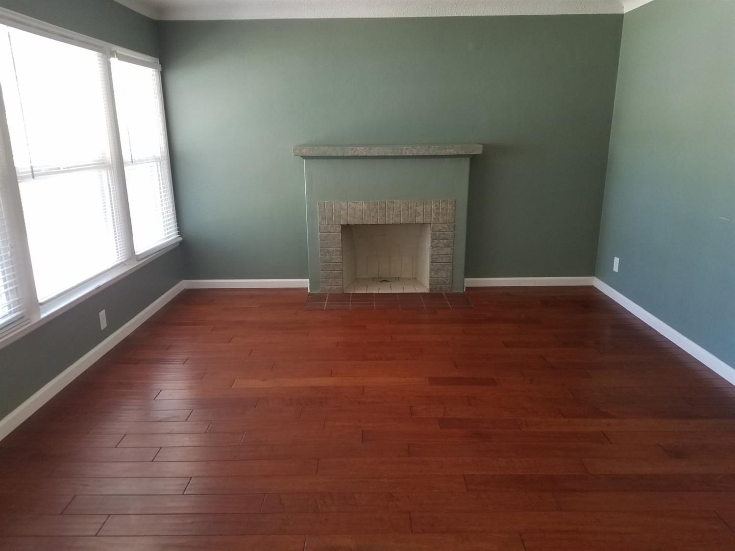 36 E Cortland Ave, Fresno, CA 93704