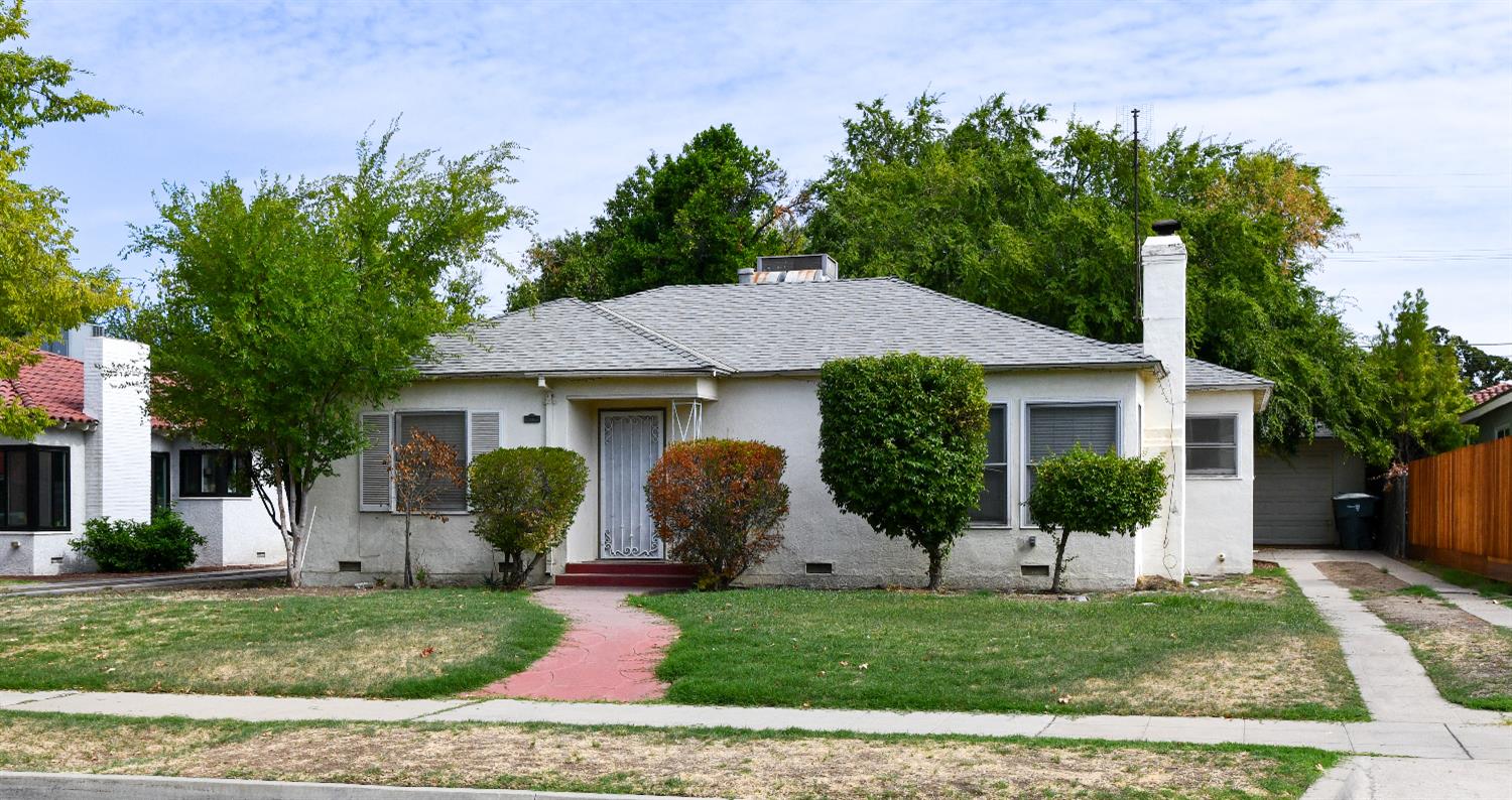 1564 N Arthur Ave, Fresno, CA 93728