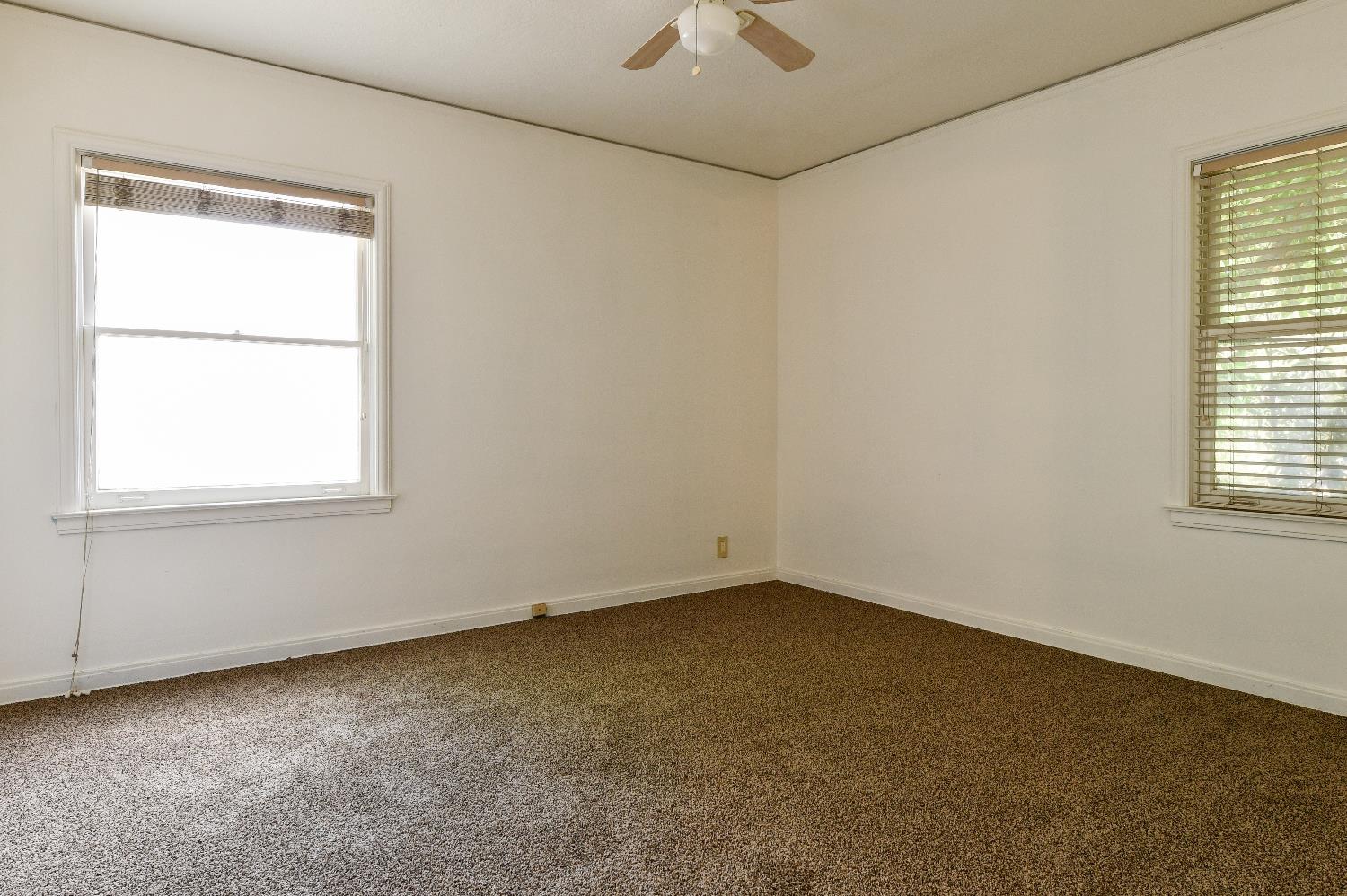 1564 N Arthur Ave, Fresno, CA 93728