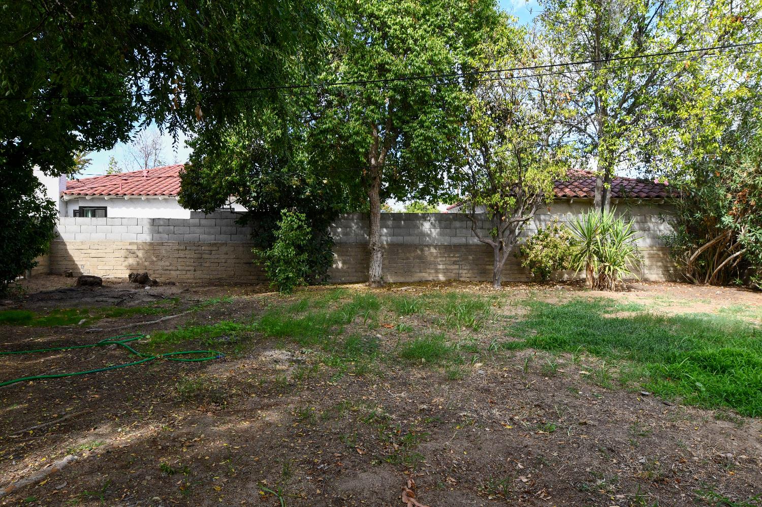 1564 N Arthur Ave, Fresno, CA 93728