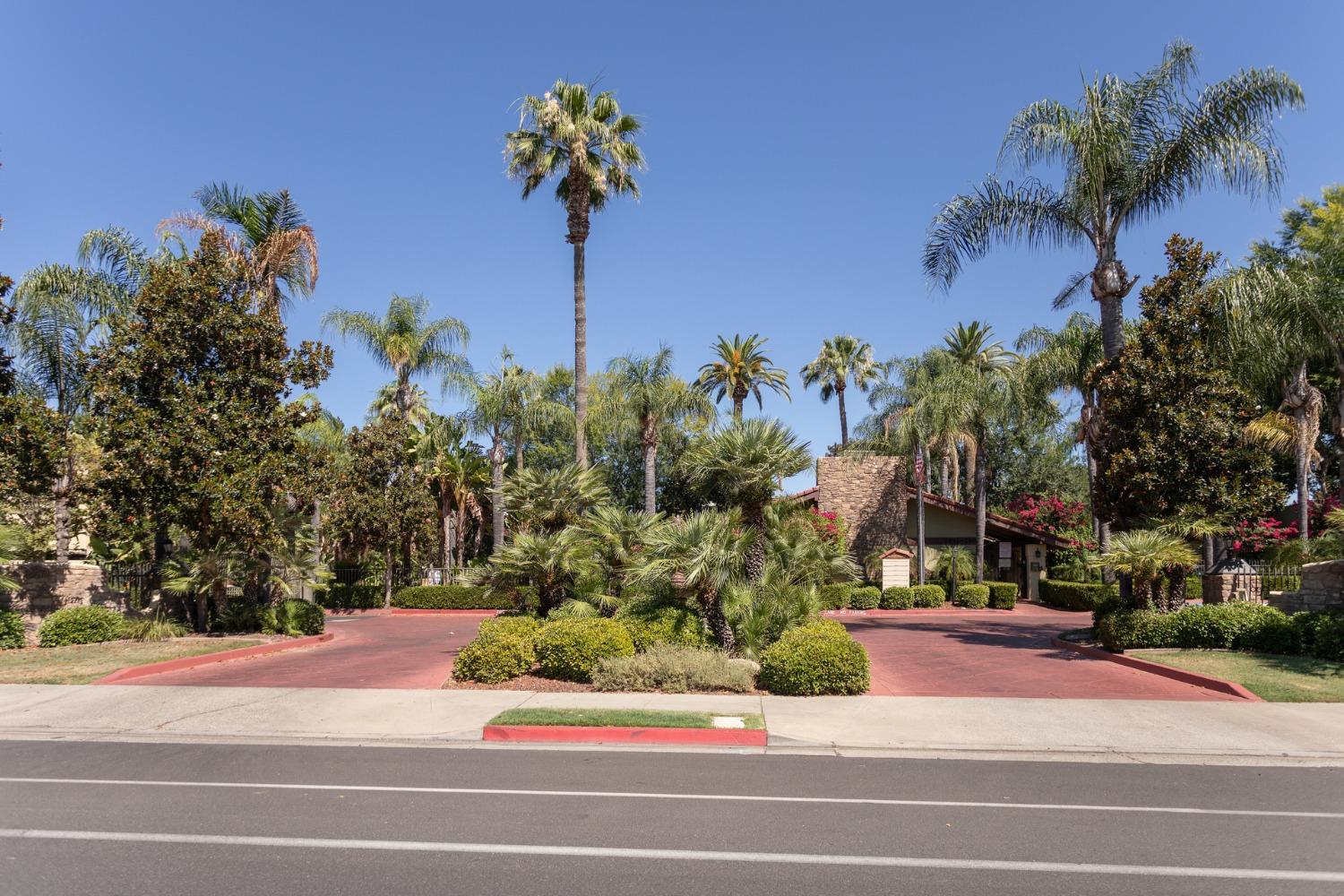 2881 Huntington Blvd #121, Fresno, CA 93721