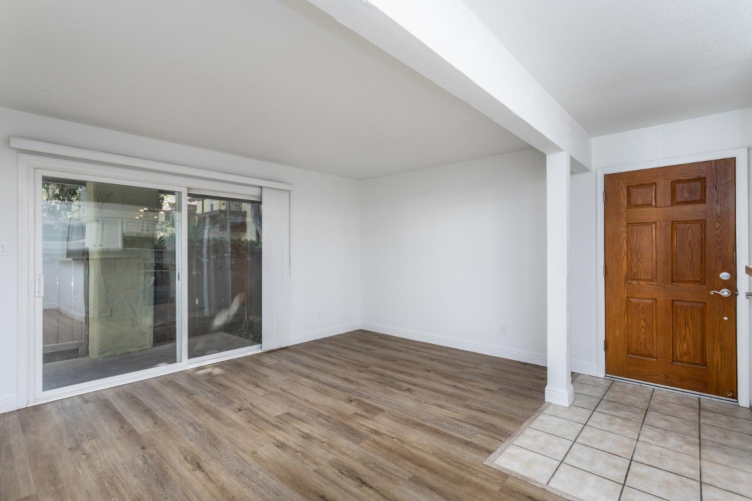 2881 Huntington Blvd #121, Fresno, CA 93721