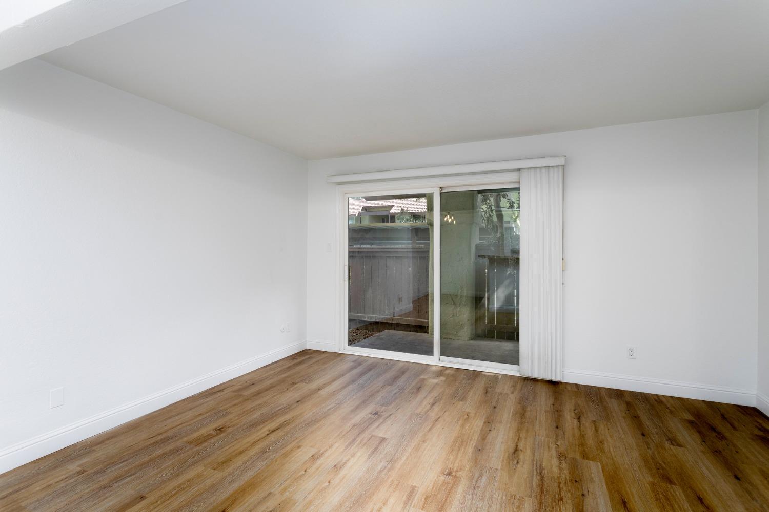 2881 Huntington Blvd #121, Fresno, CA 93721