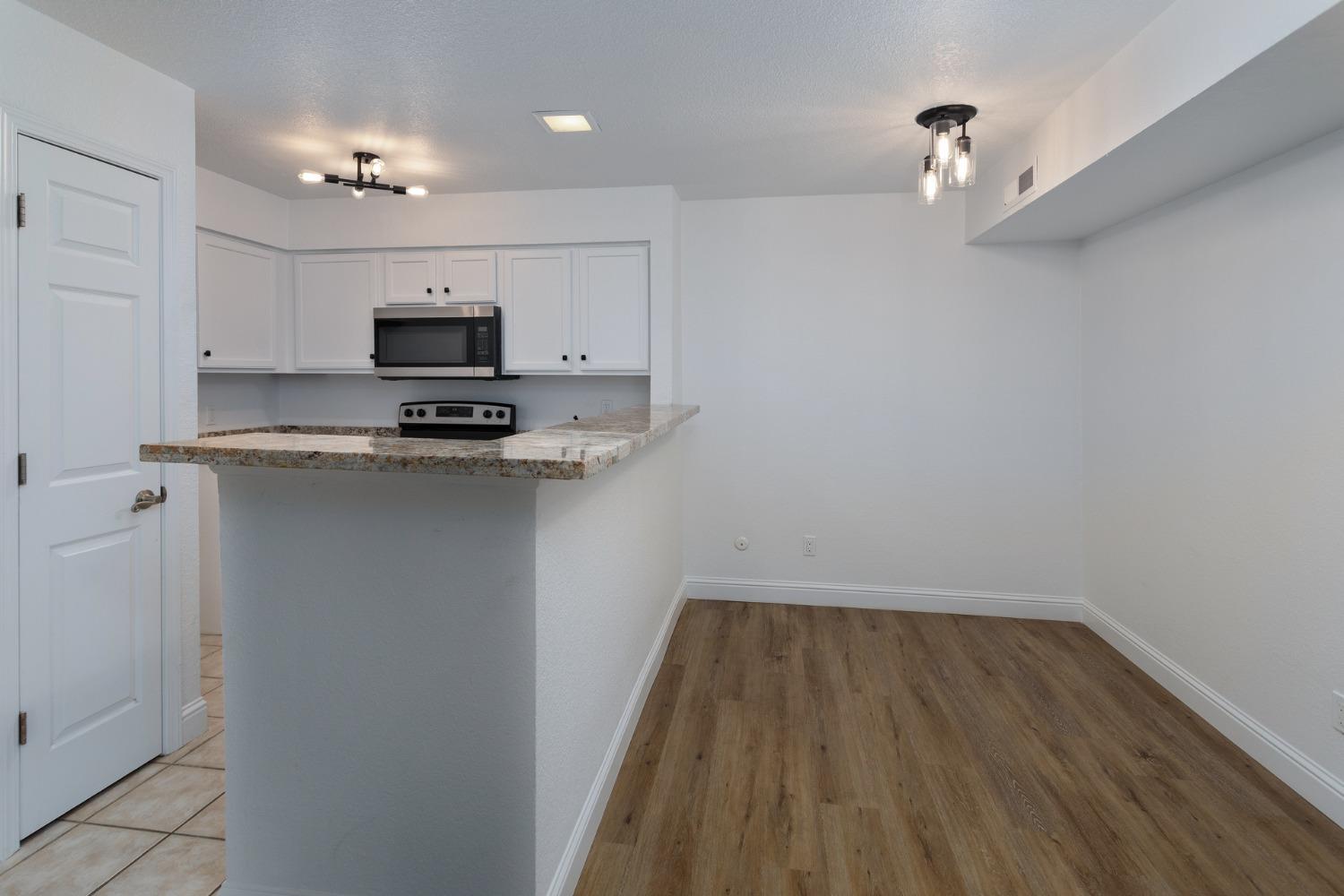 2881 Huntington Blvd #121, Fresno, CA 93721