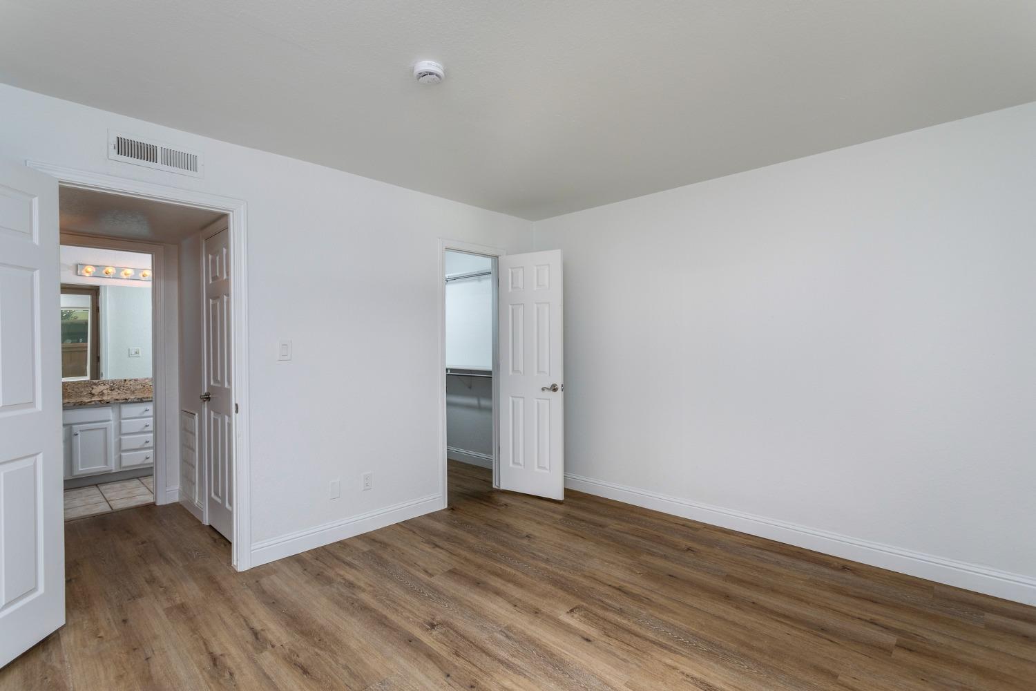 2881 Huntington Blvd #121, Fresno, CA 93721