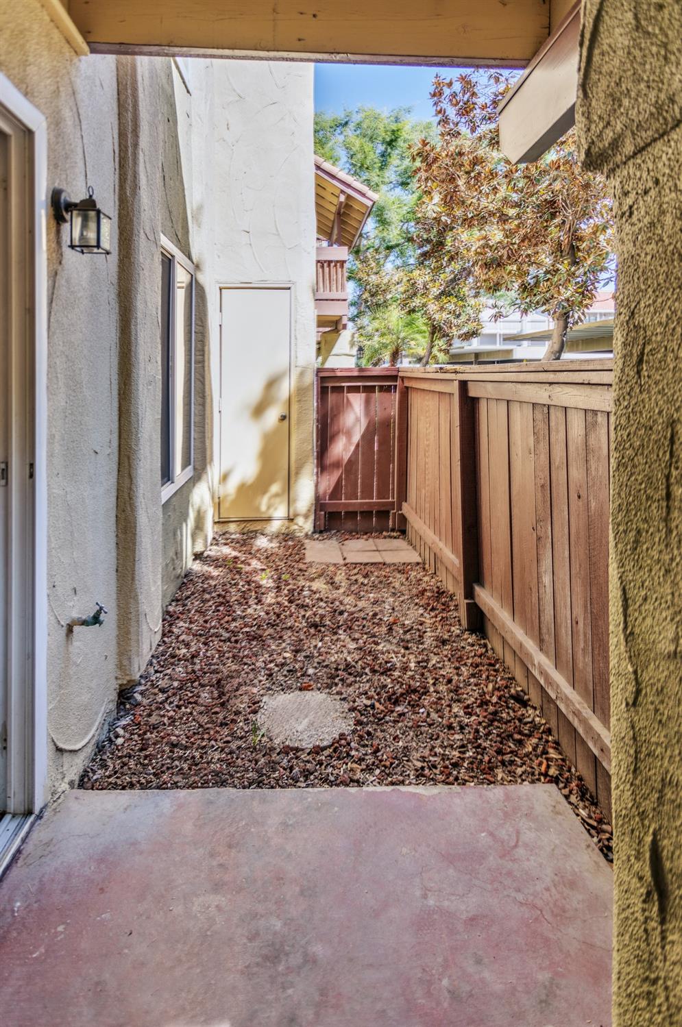 2881 Huntington Blvd #121, Fresno, CA 93721