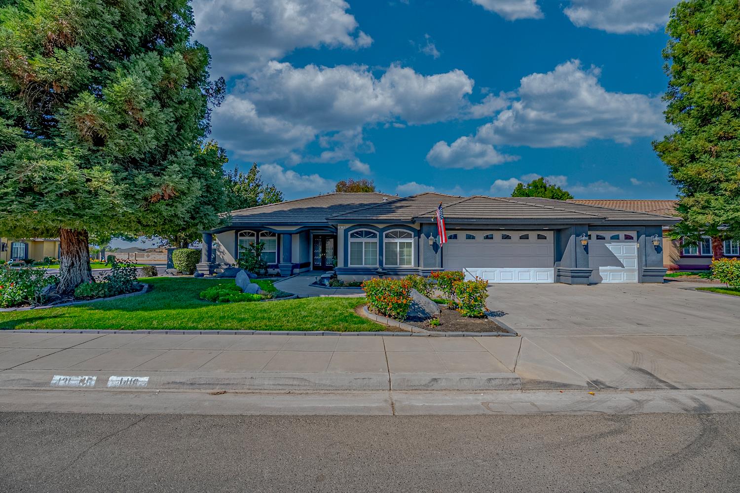 1416 Larrete Ave, Madera, CA 93637