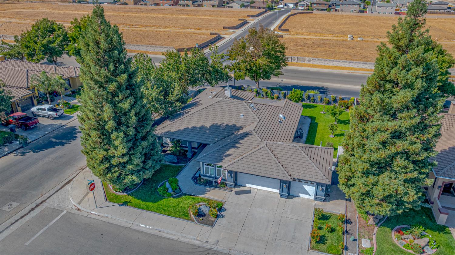 1416 Larrete Ave, Madera, CA 93637