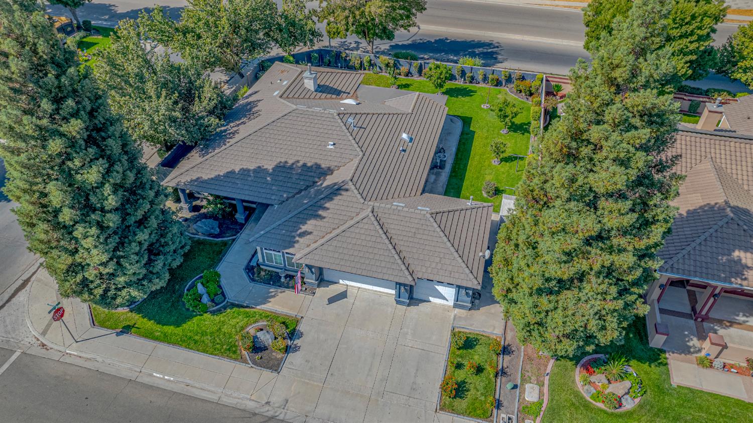 1416 Larrete Ave, Madera, CA 93637