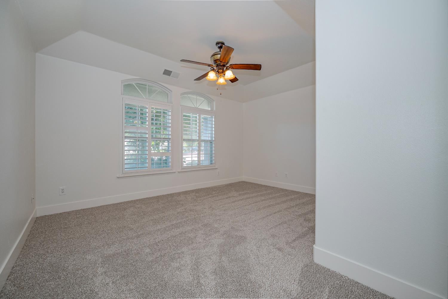 1416 Larrete Ave, Madera, CA 93637