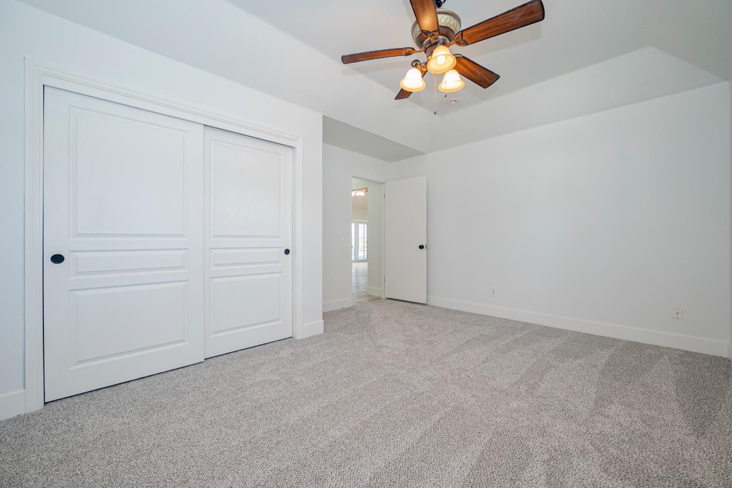 1416 Larrete Ave, Madera, CA 93637