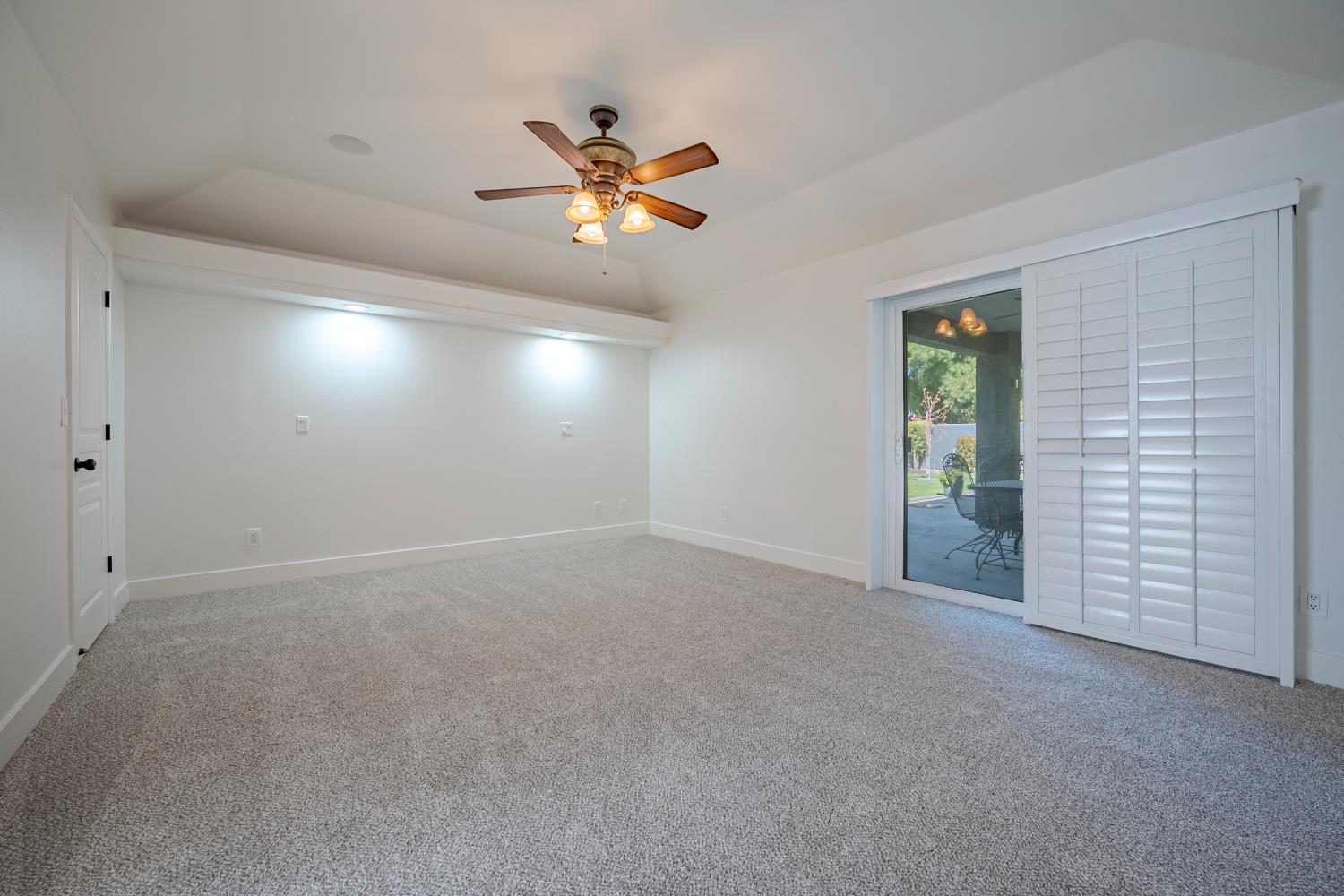 1416 Larrete Ave, Madera, CA 93637