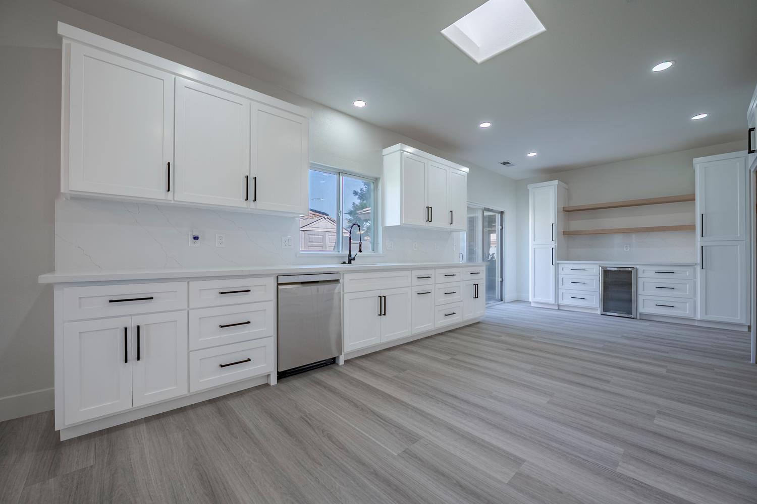 1416 Larrete Ave, Madera, CA 93637