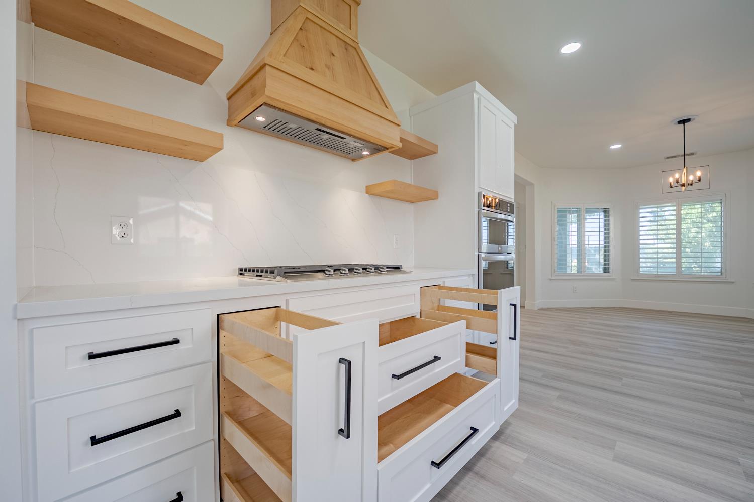 1416 Larrete Ave, Madera, CA 93637