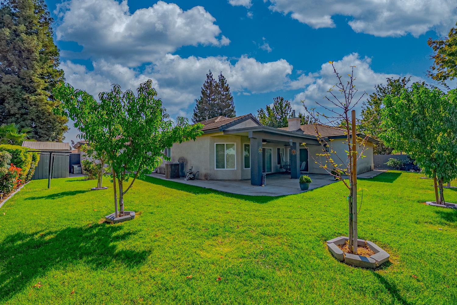 1416 Larrete Ave, Madera, CA 93637