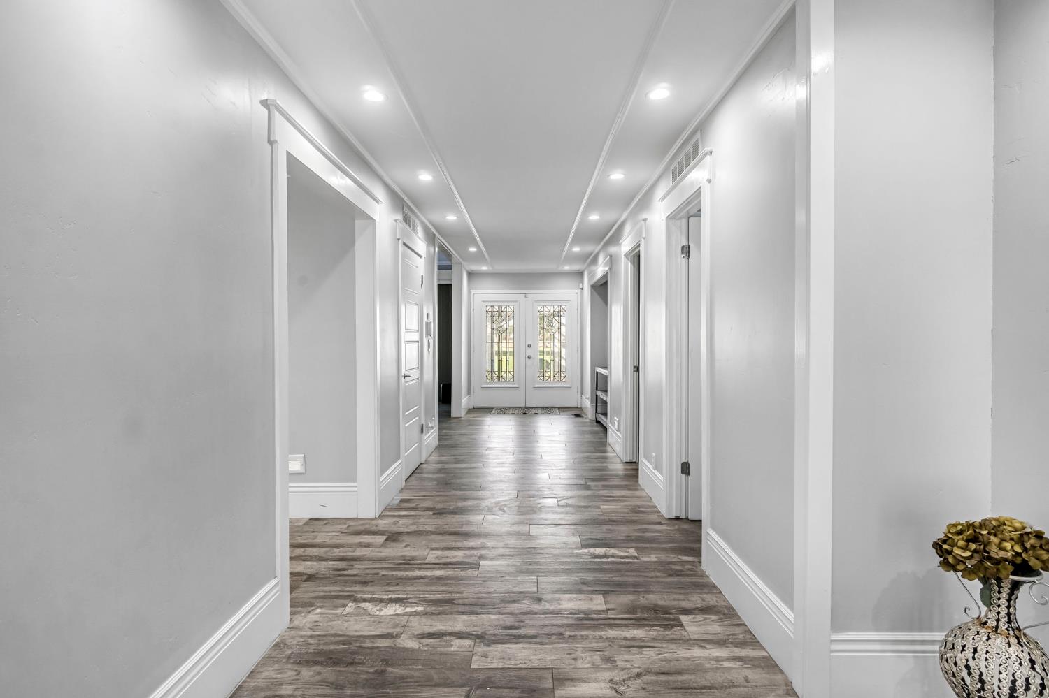 5976 E Butler Ave, Fresno, CA 93727