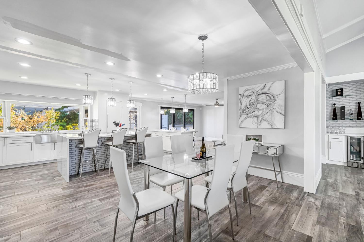 5976 E Butler Ave, Fresno, CA 93727