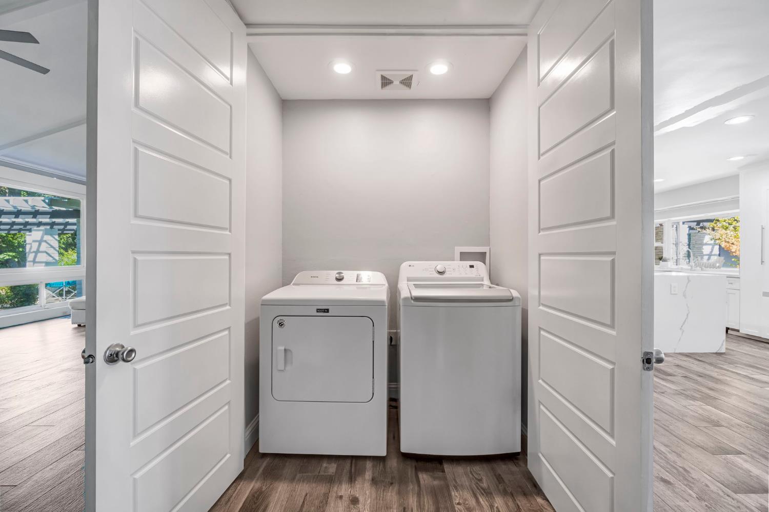 5976 E Butler Ave, Fresno, CA 93727