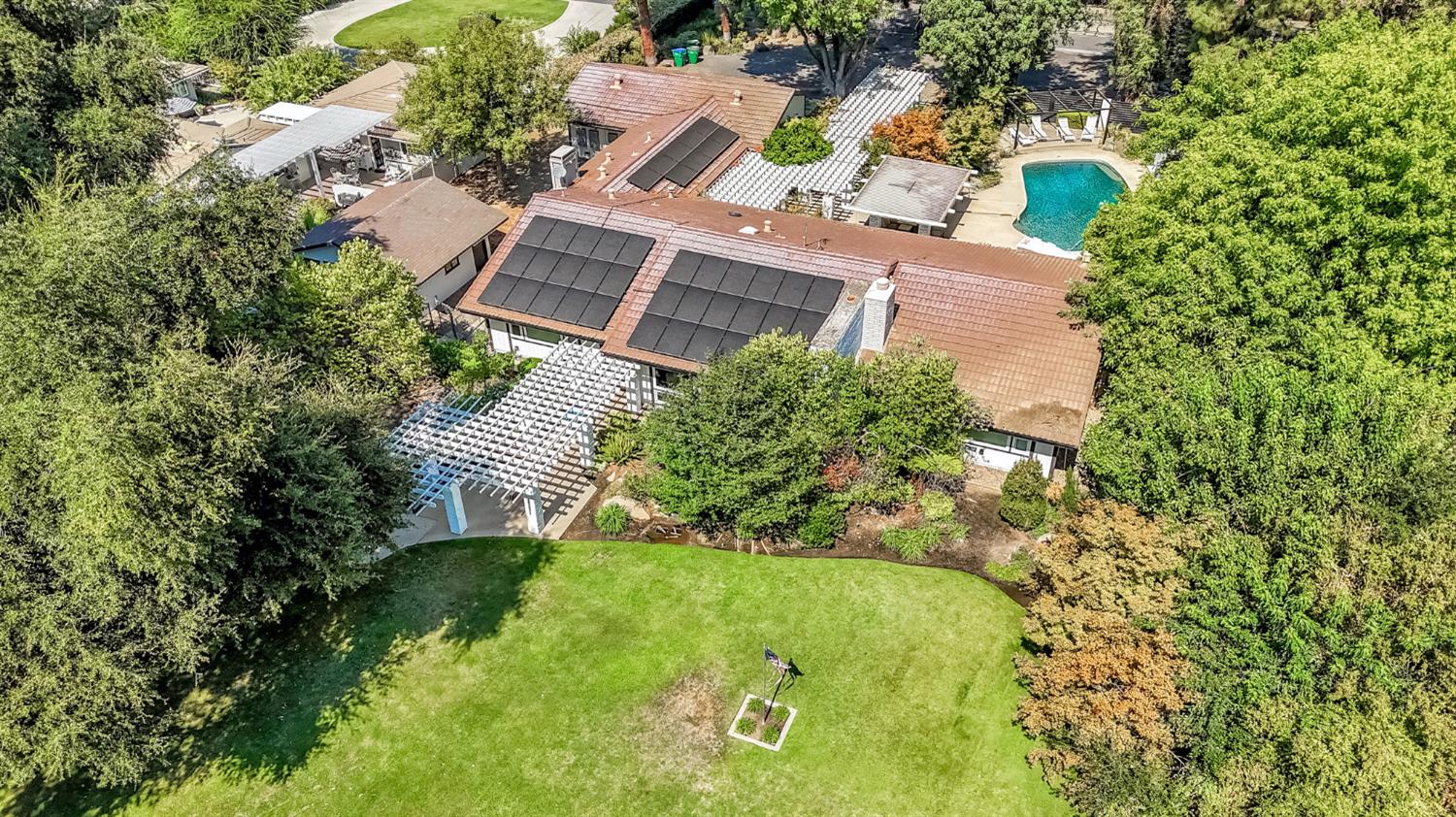 5976 E Butler Ave, Fresno, CA 93727