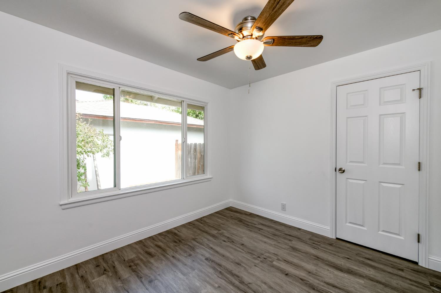 4044 N Crystal Ave, Fresno, CA 93705