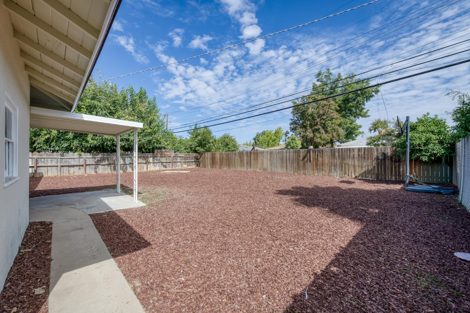 4044 N Crystal Ave, Fresno, CA 93705
