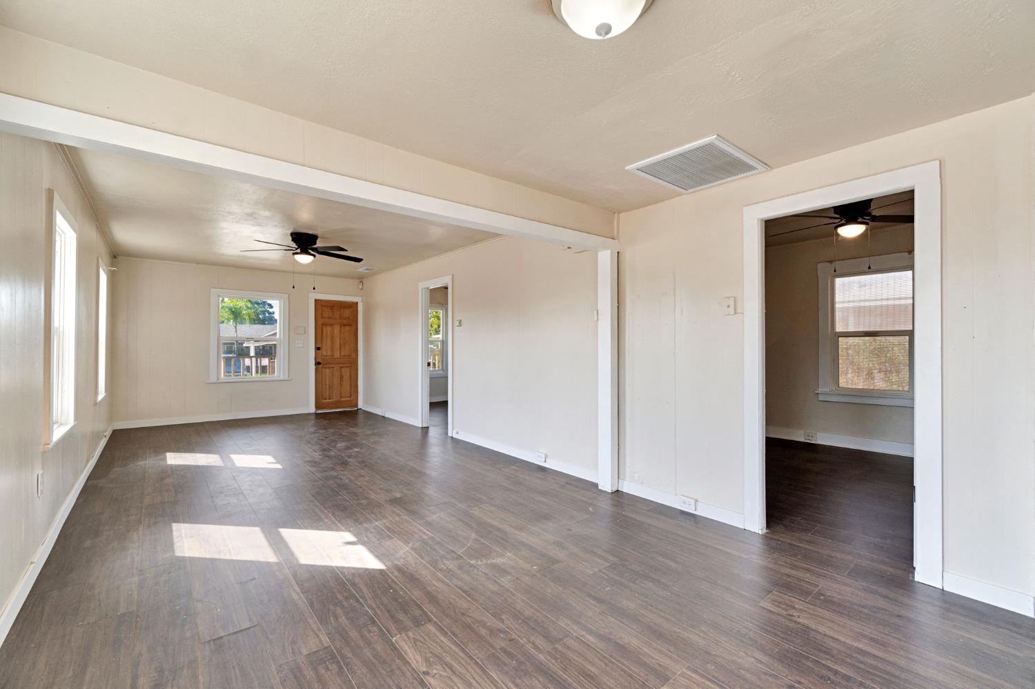 408 W Spruce Ave, Pinedale, CA 93650