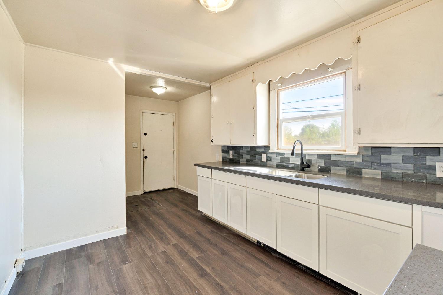 408 W Spruce Ave, Pinedale, CA 93650