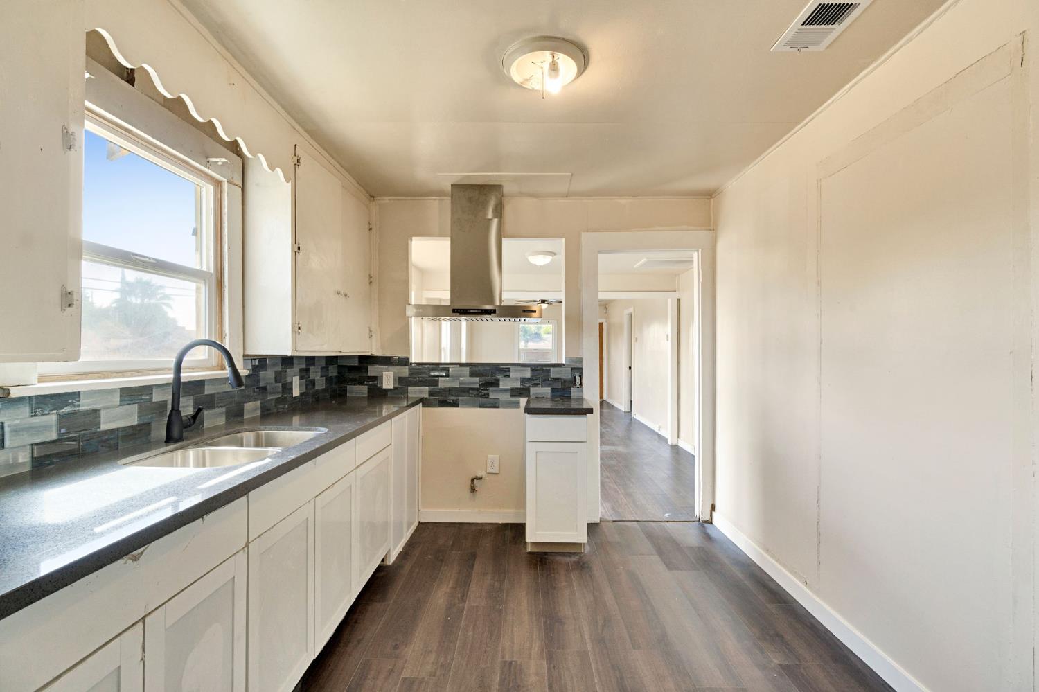 408 W Spruce Ave, Pinedale, CA 93650