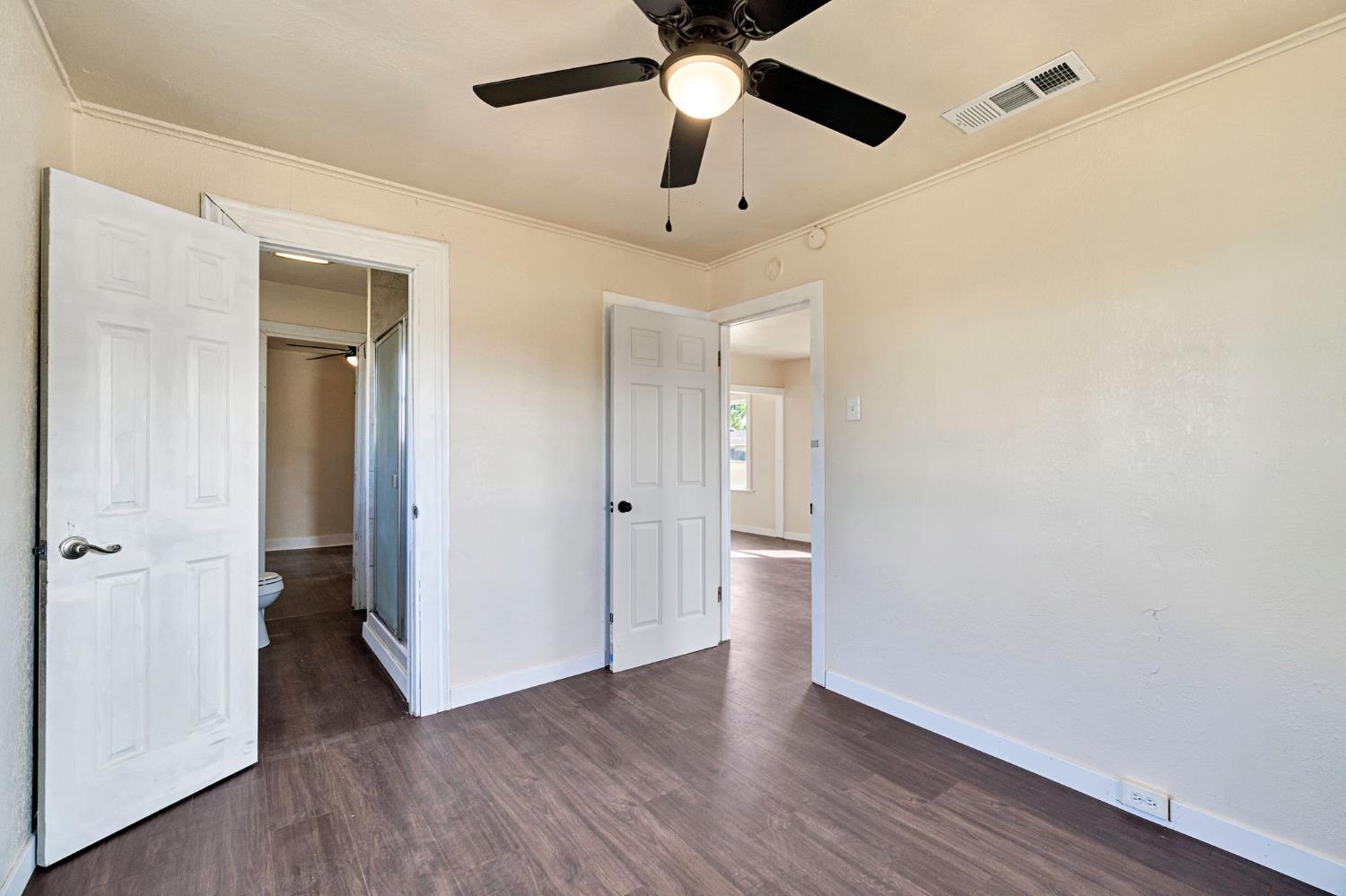 408 W Spruce Ave, Pinedale, CA 93650