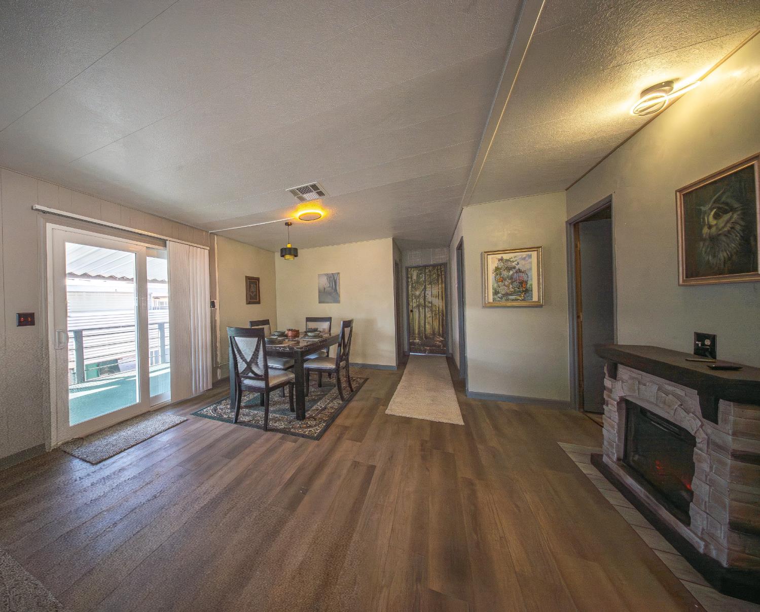 371 Bethel Ave #24, Sanger, CA 93657