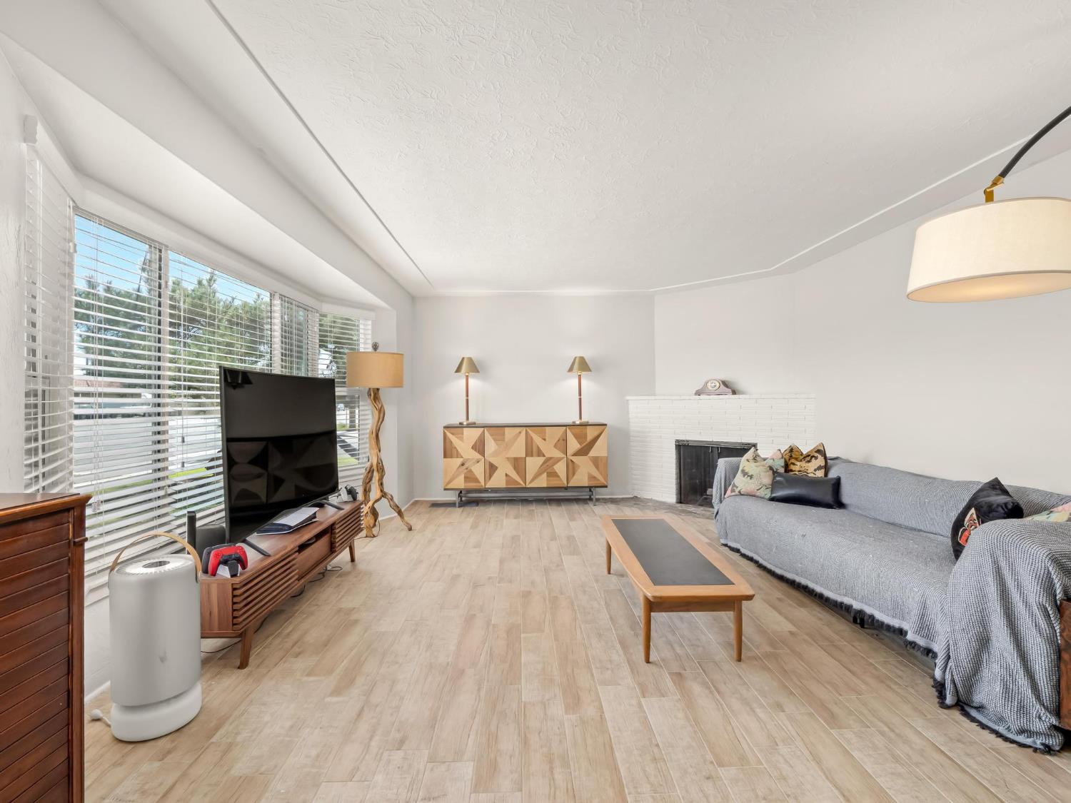 2705 N West Ave, Fresno, CA 93705