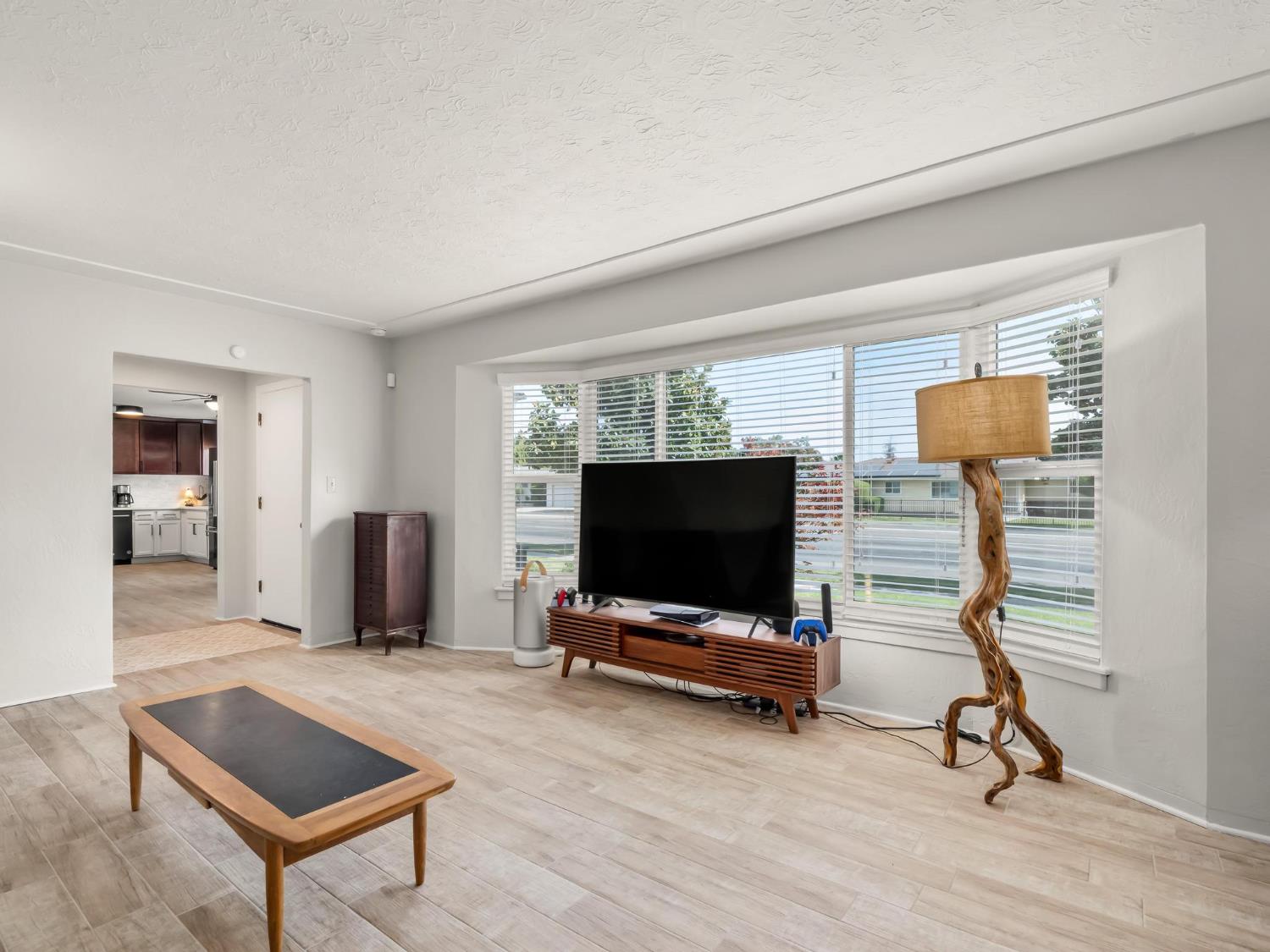 2705 N West Ave, Fresno, CA 93705