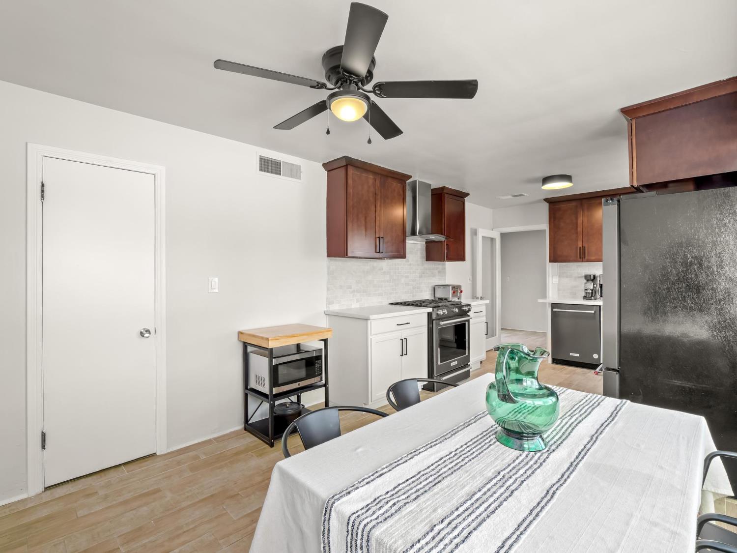 2705 N West Ave, Fresno, CA 93705