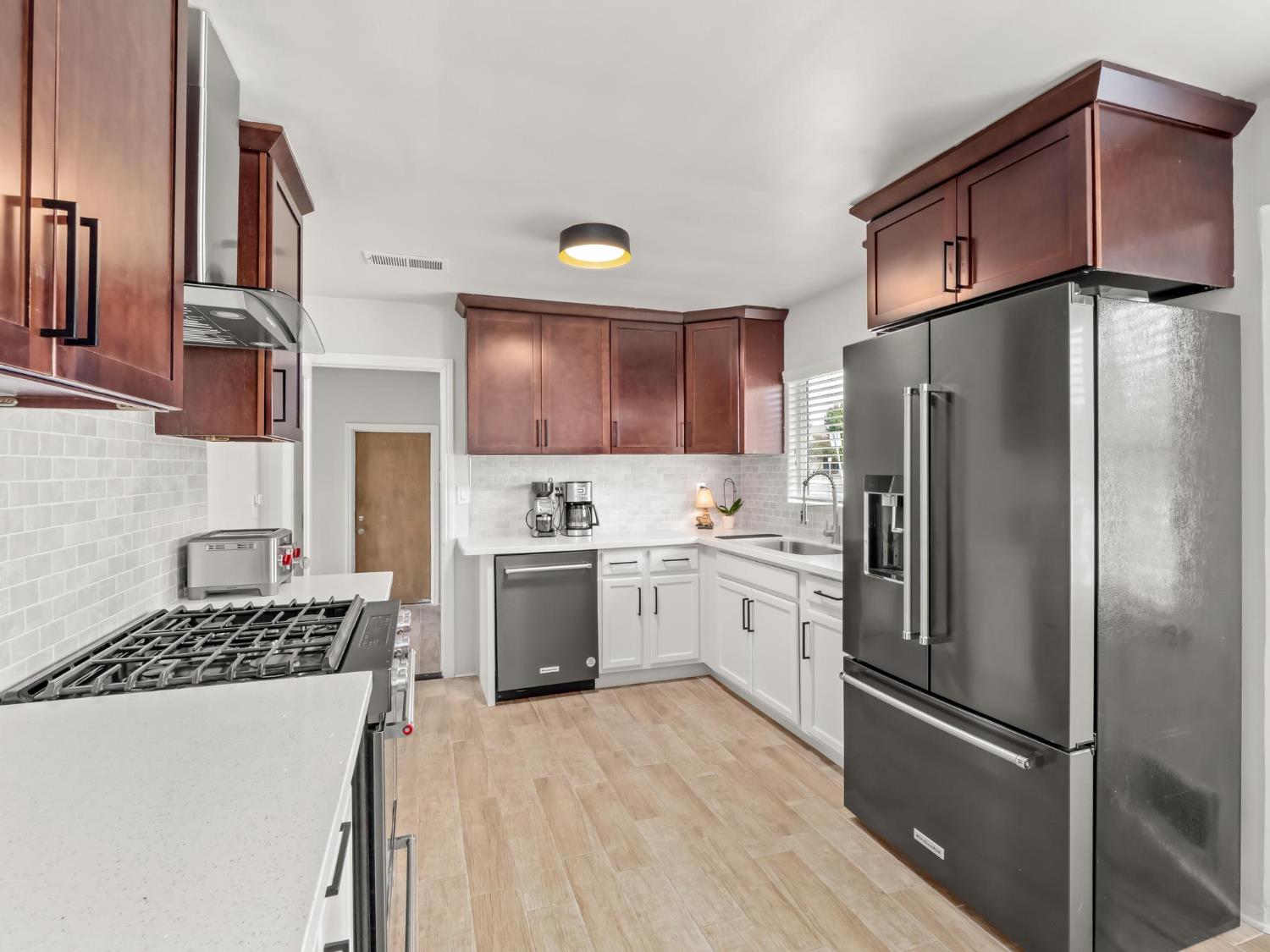 2705 N West Ave, Fresno, CA 93705
